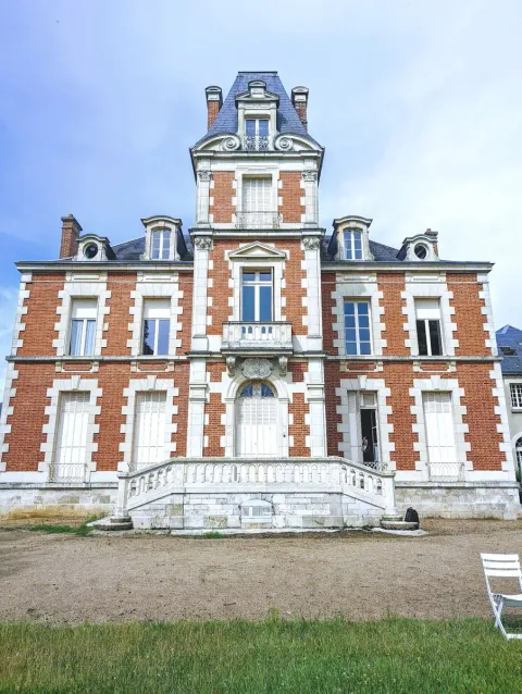 Rénovation des menuiseries d'un château ancien dans le Loiret